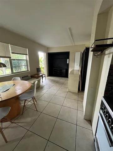 a view of utility room