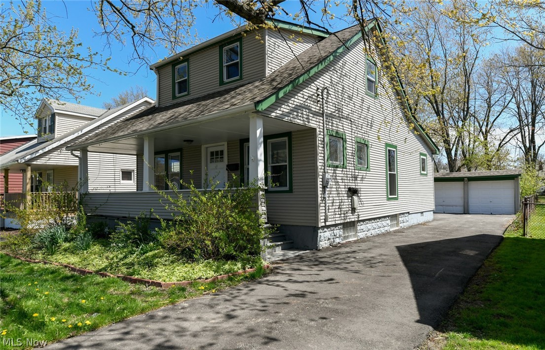 1179 Lander Road Cleveland, OH 44124 - Photo 1 of 22