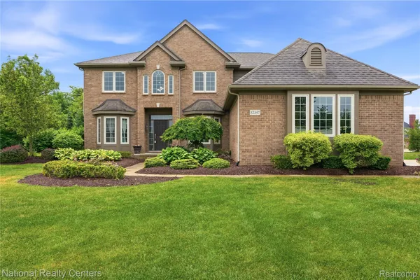 $799,999 | 52347 Ferndale Drive, Northville, MI 48167