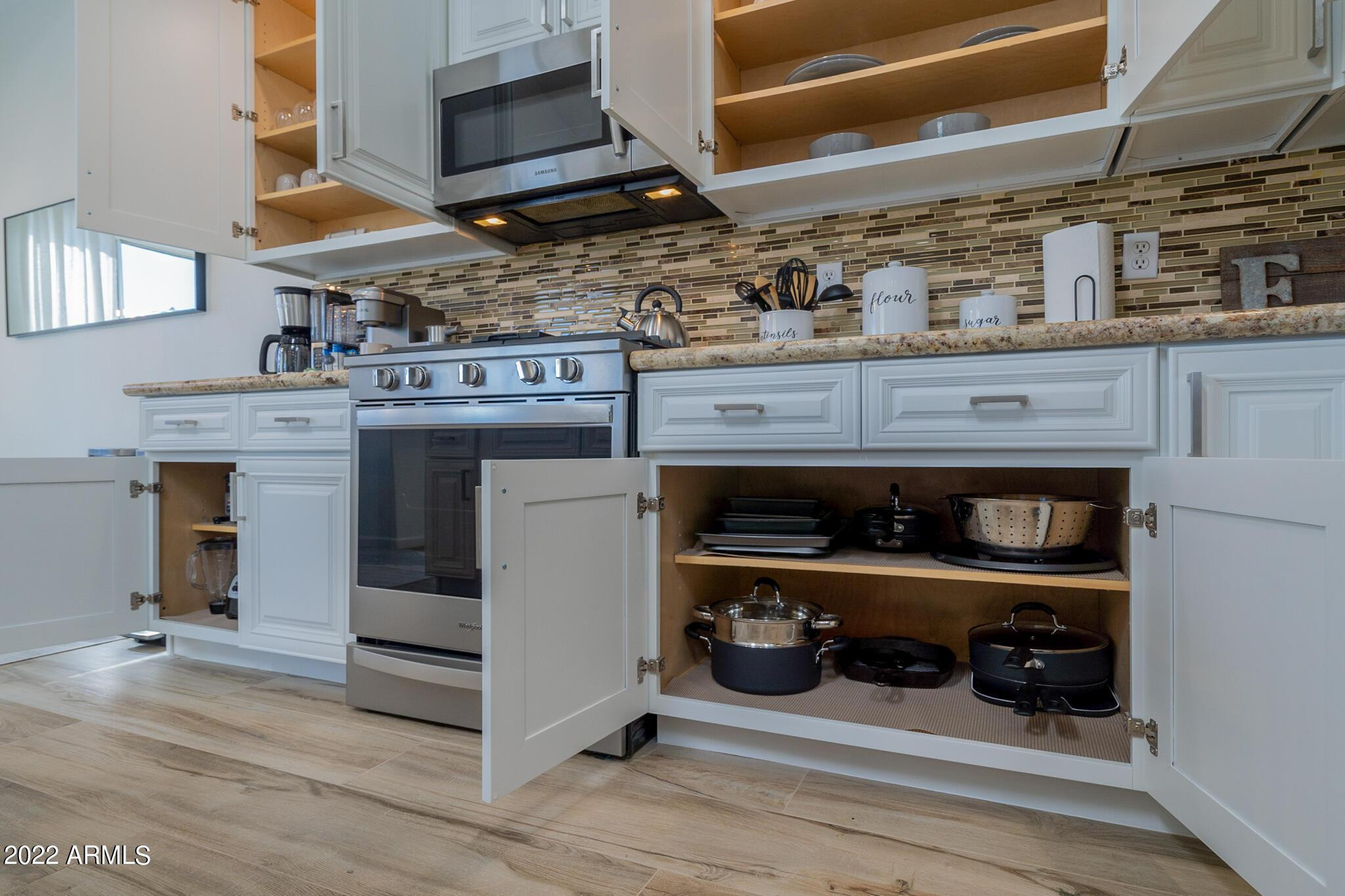 8661 East Gail Road Scottsdale, AZ 85260 - Photo 20 of 54 Just Bring a Suitcase