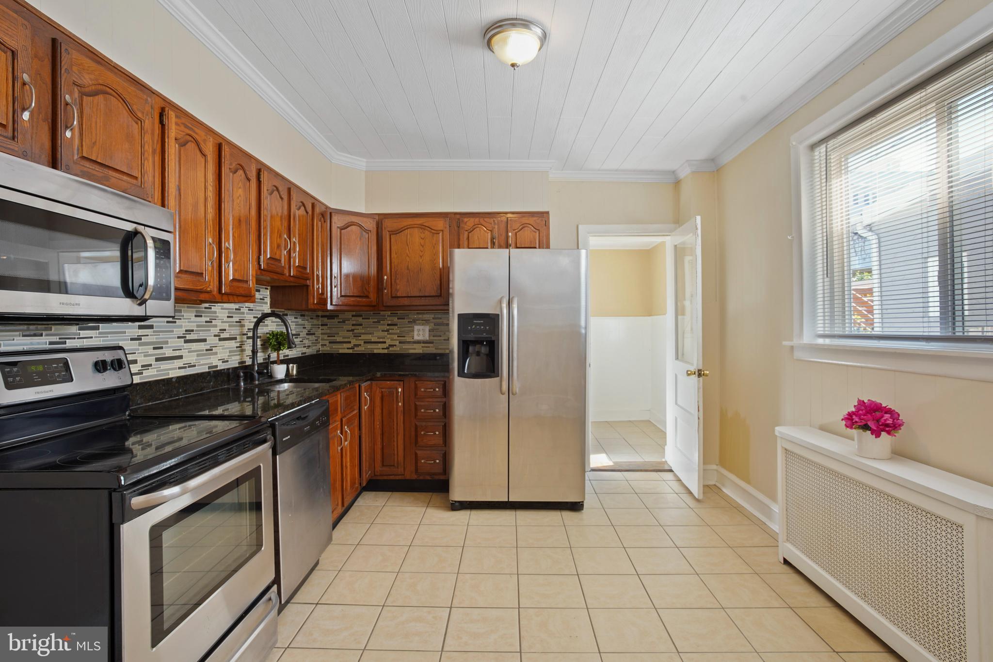 437 Markle Street Philadelphia, PA 19128 - Photo 8 of 28