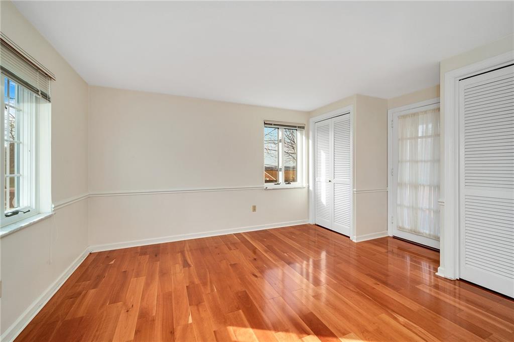 124 Rose Leaf Road Pittsburgh, PA 15220 - Photo 14 of 25 Gallery Image 14