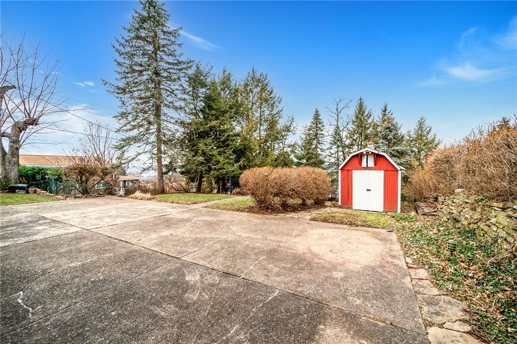124 Rose Leaf Road Pittsburgh, PA 15220 - Photo 20 of 25 Gallery Image 20