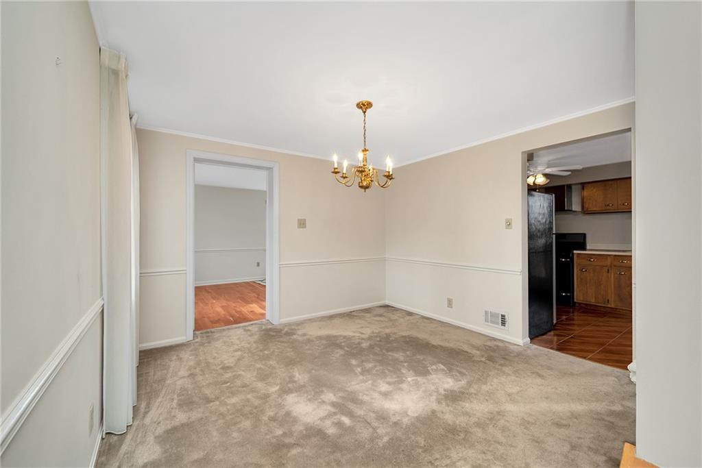 124 Rose Leaf Road Pittsburgh, PA 15220 - Photo 5 of 25 Gallery Image 5