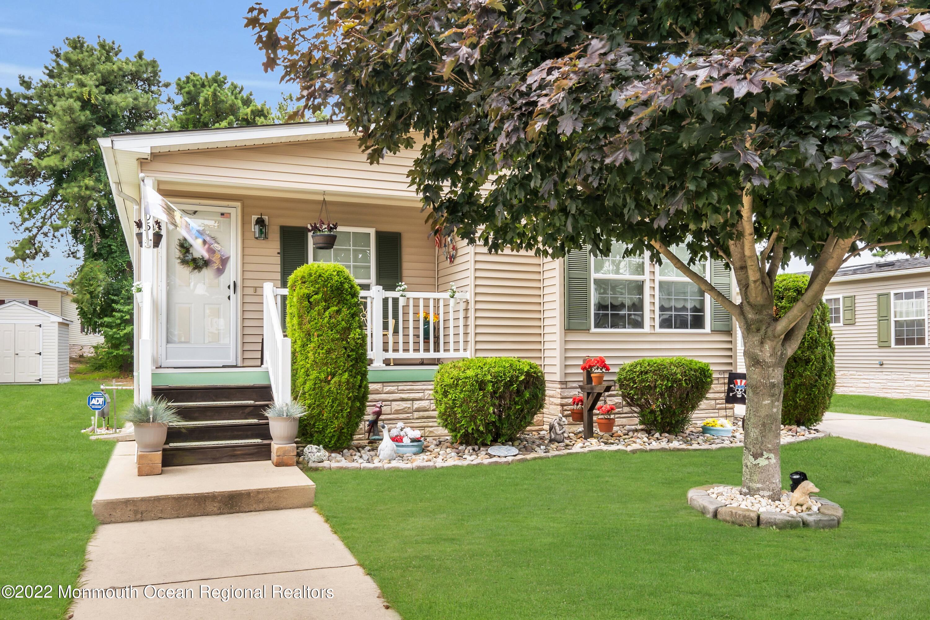 905 Oak Ridge Terrace Whiting, NJ 08759 - Photo 1 of 16 001_dsc09832b