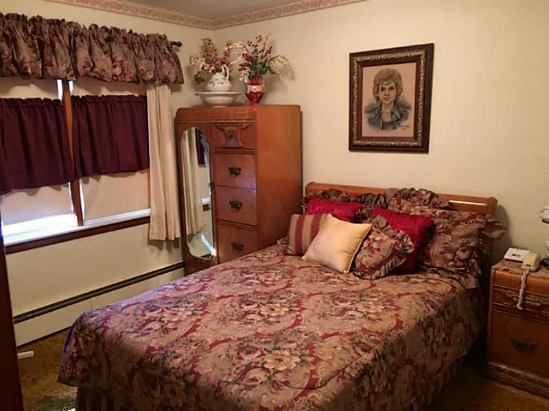 8 Stage Coach Road Portsmouth, RI 02871 - Photo 10 of 15 Bedroom.