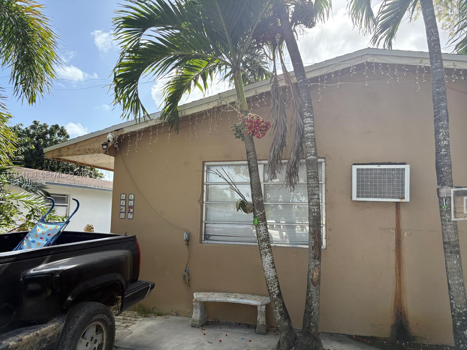 1160 Northwest 9th Street Homestead, FL 33030 - Photo 2 of 4