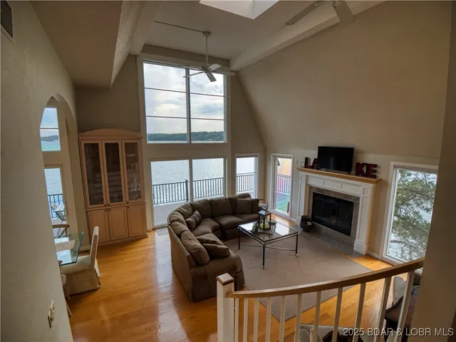 $995,000 | 87 Elbow Cay, Osage Beach, MO 65065