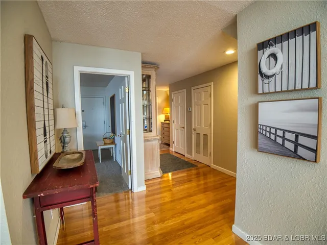 $995,000 | 87 Elbow Cay, Osage Beach, MO 65065