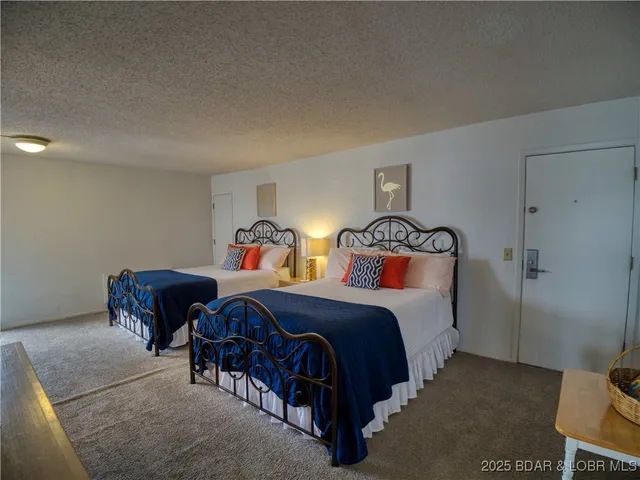 $995,000 | 87 Elbow Cay, Osage Beach, MO 65065