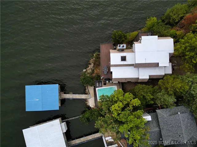 $995,000 | 87 Elbow Cay, Osage Beach, MO 65065