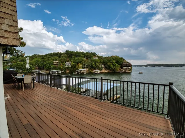 $995,000 | 87 Elbow Cay, Osage Beach, MO 65065