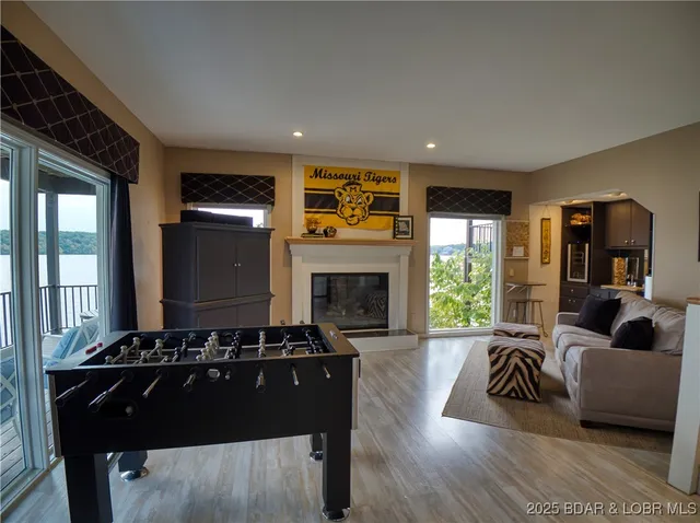 $995,000 | 87 Elbow Cay, Osage Beach, MO 65065