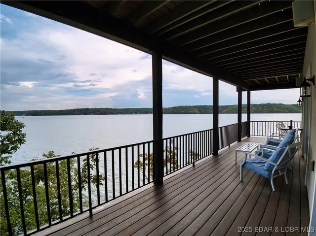 $995,000 | 87 Elbow Cay, Osage Beach, MO 65065
