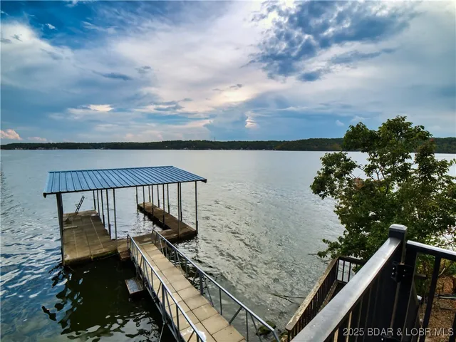 $995,000 | 87 Elbow Cay, Osage Beach, MO 65065