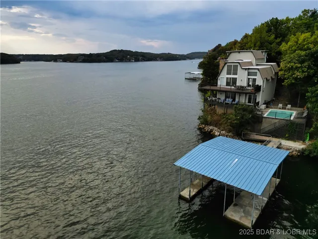 $995,000 | 87 Elbow Cay, Osage Beach, MO 65065