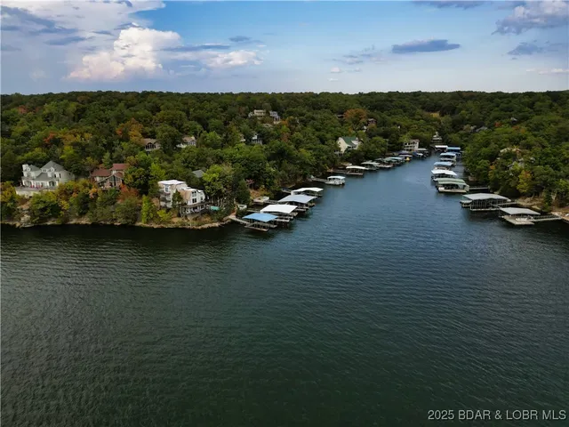 $995,000 | 87 Elbow Cay, Osage Beach, MO 65065