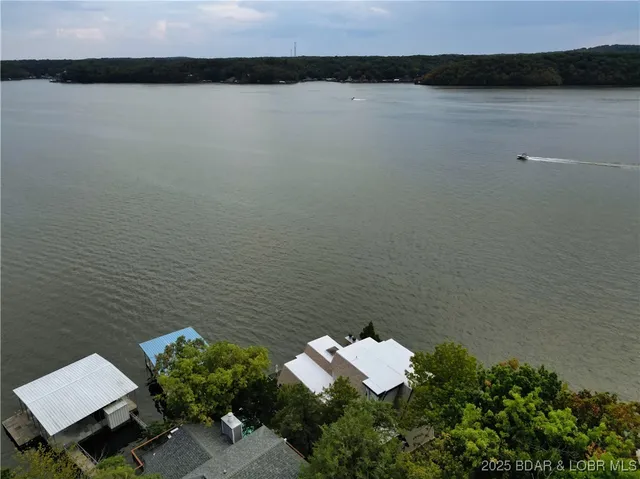 $995,000 | 87 Elbow Cay, Osage Beach, MO 65065