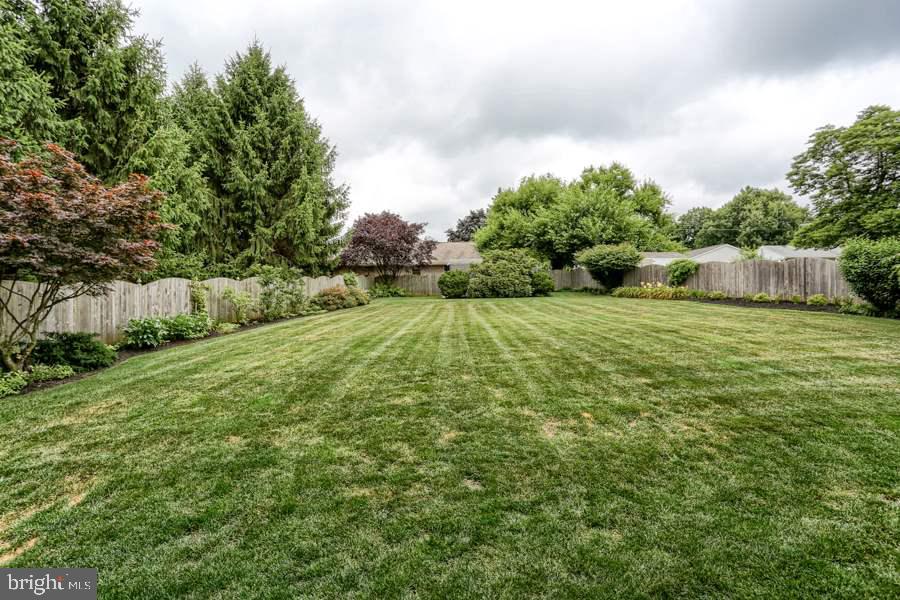103 Meadow Road York, PA 17406 - Photo 3 of 36 Gallery Image 3