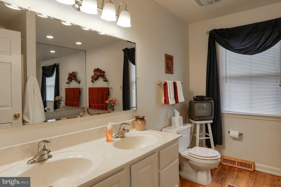 103 Meadow Road York, PA 17406 - Photo 29 of 36 Gallery Image 29