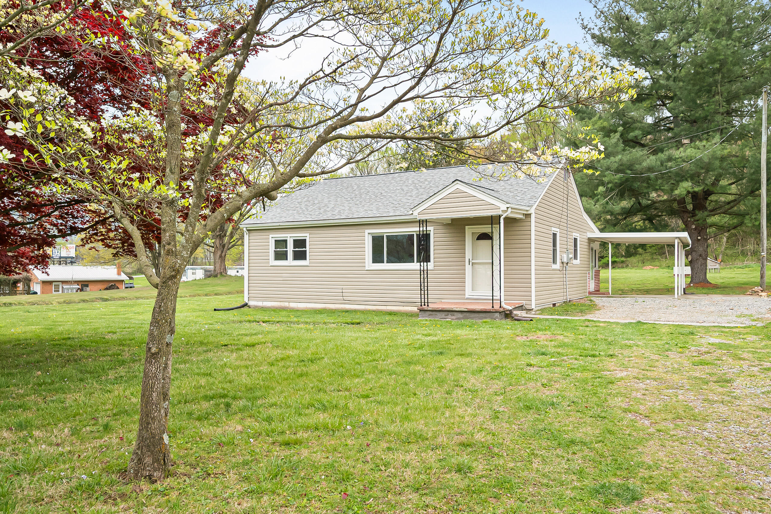 4522 Stypes Branch Road Salem, VA 24153 - Photo 1 of 47 Salem-2