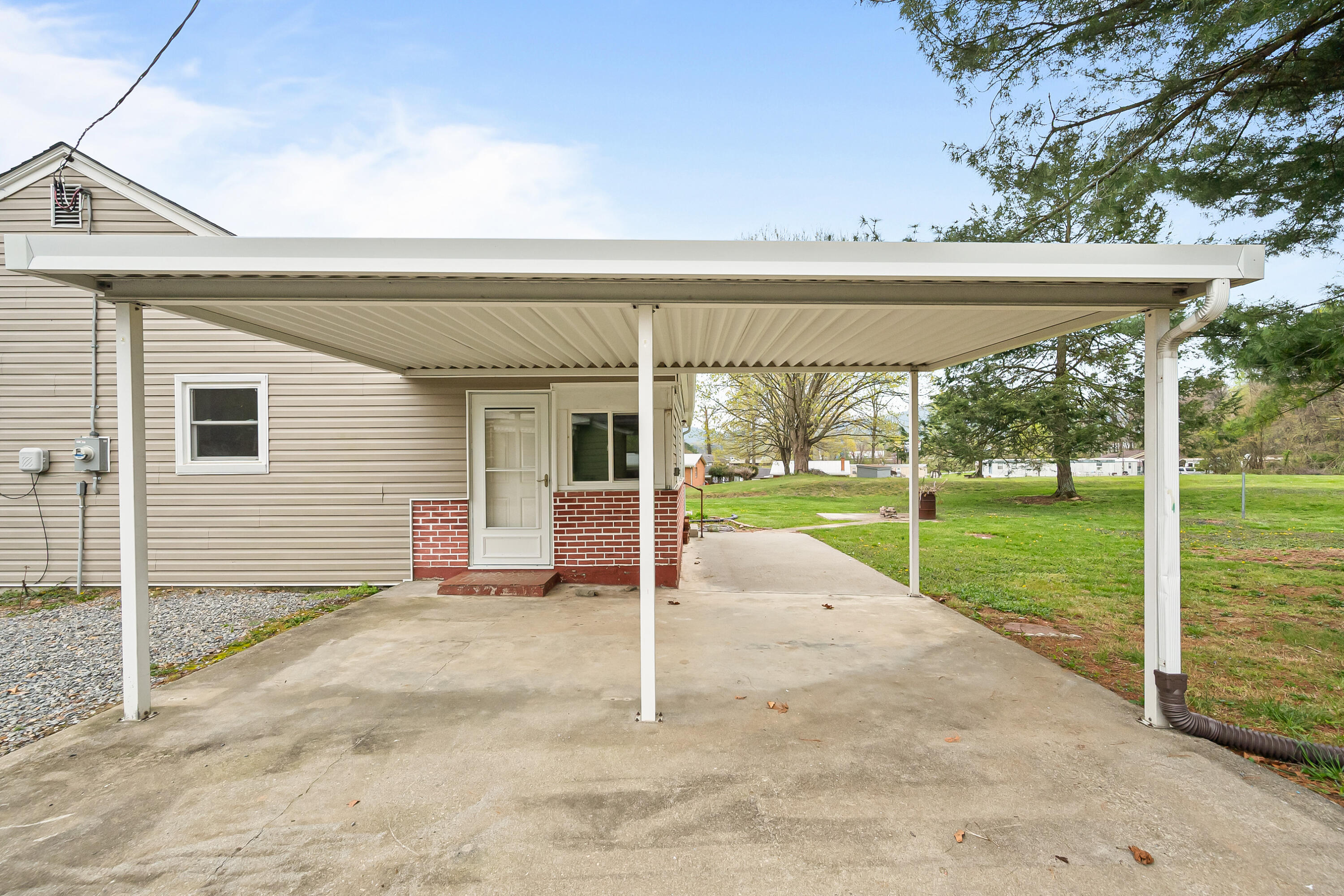 4522 Stypes Branch Road Salem, VA 24153 - Photo 40 of 47 Salem-47