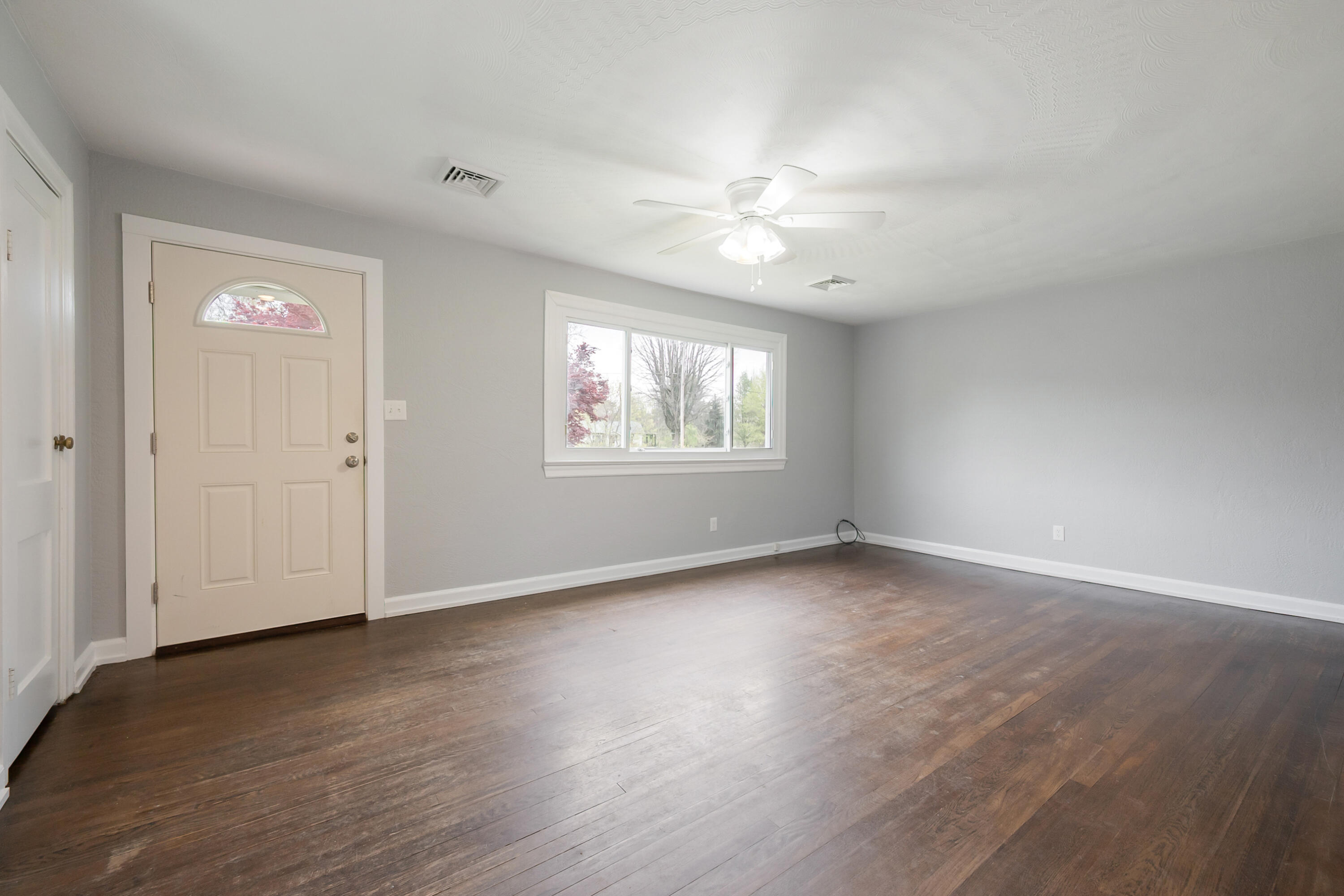 4522 Stypes Branch Road Salem, VA 24153 - Photo 7 of 47 Salem-11