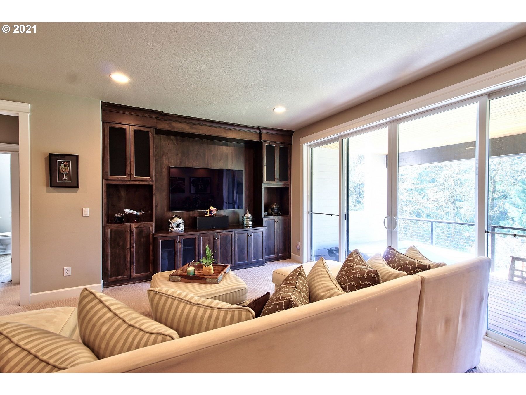21480 Northeast Red Hills Road Dundee, OR 97115 - Photo 24 of 28 Gallery Image 24