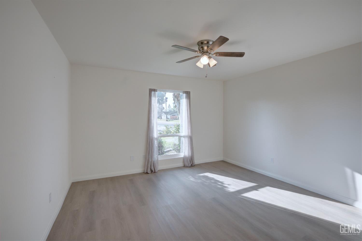 Undisclosed Address Bakersfield, CA 93309 - Photo 20 of 25 Guest Bedroom #2 - original photo