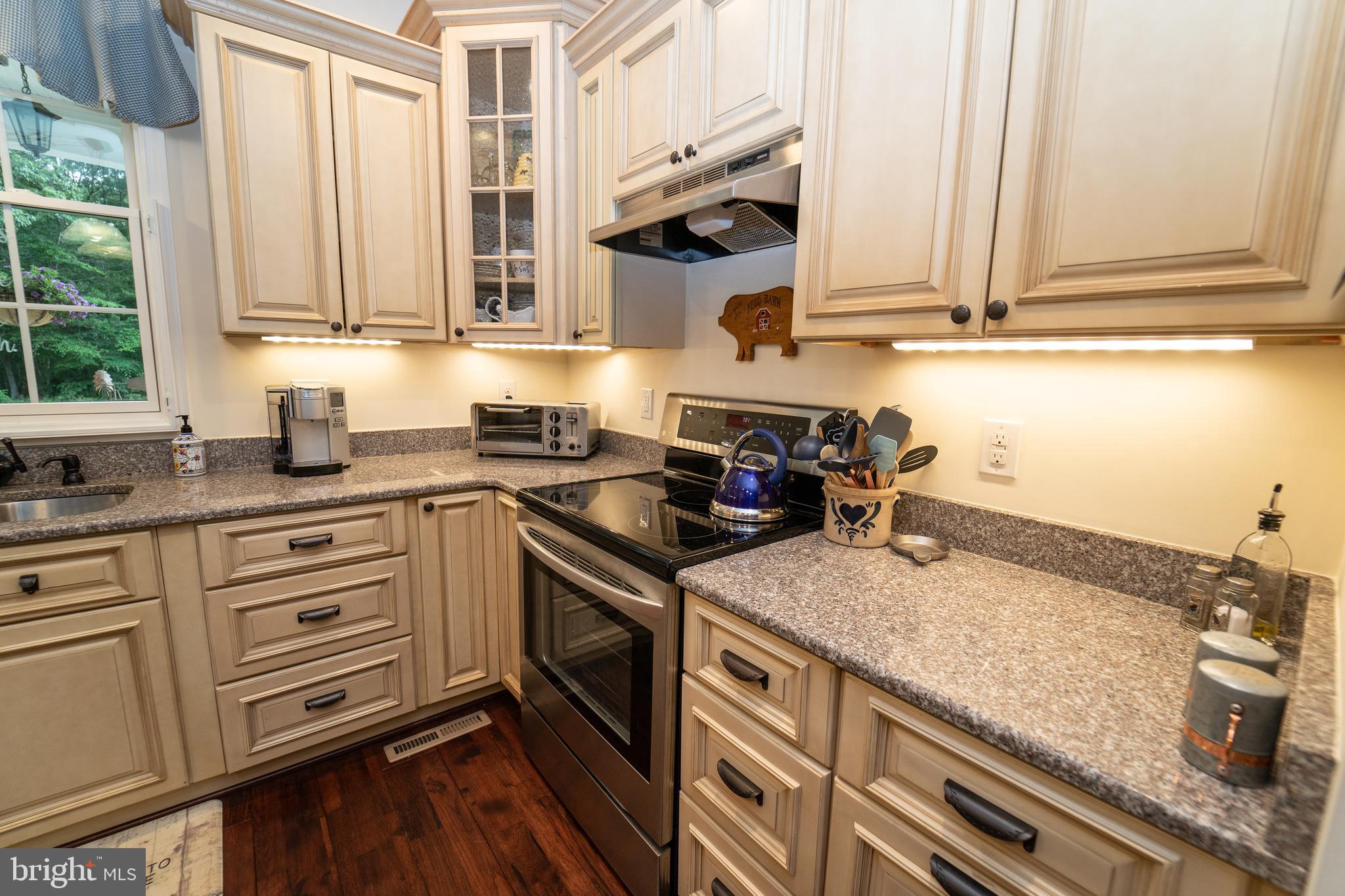 26585 Tatum Road Unionville, VA 22567 - Photo 17 of 76 Granite Counters