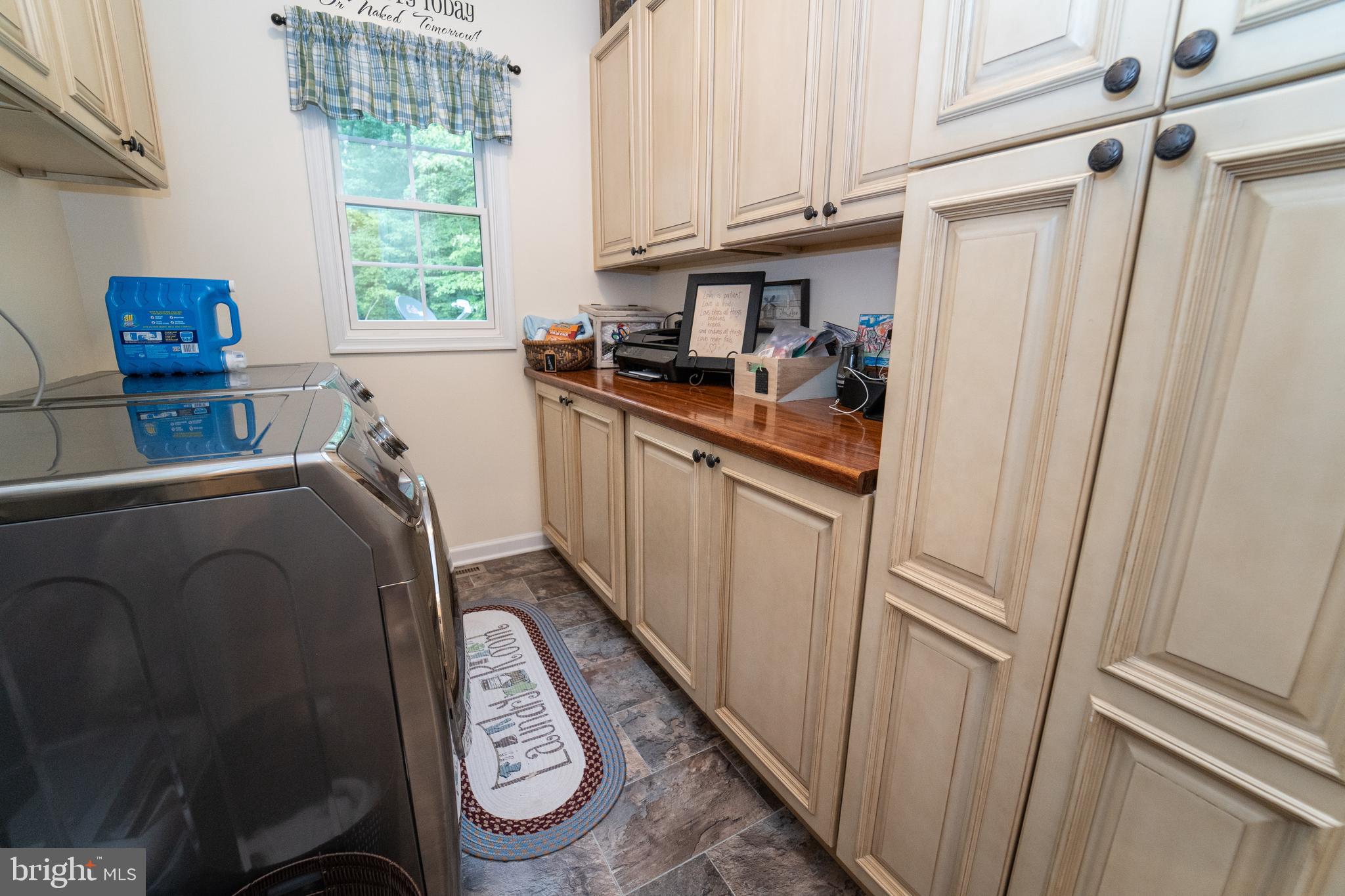 26585 Tatum Road Unionville, VA 22567 - Photo 40 of 76 Mai House Laundry area w/Custom Cabinets