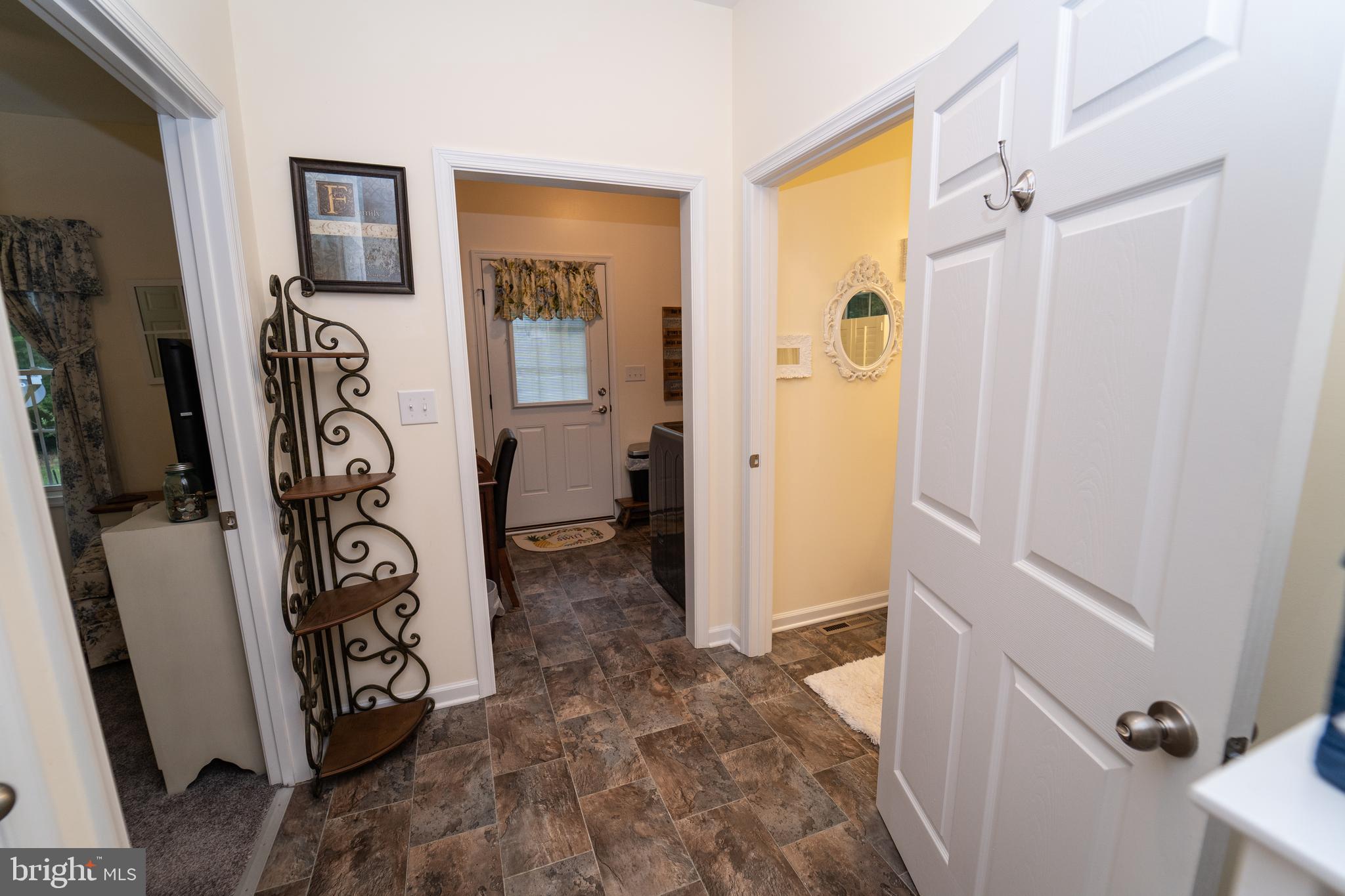 26585 Tatum Road Unionville, VA 22567 - Photo 44 of 76 In-law-Suite Hall Main Level