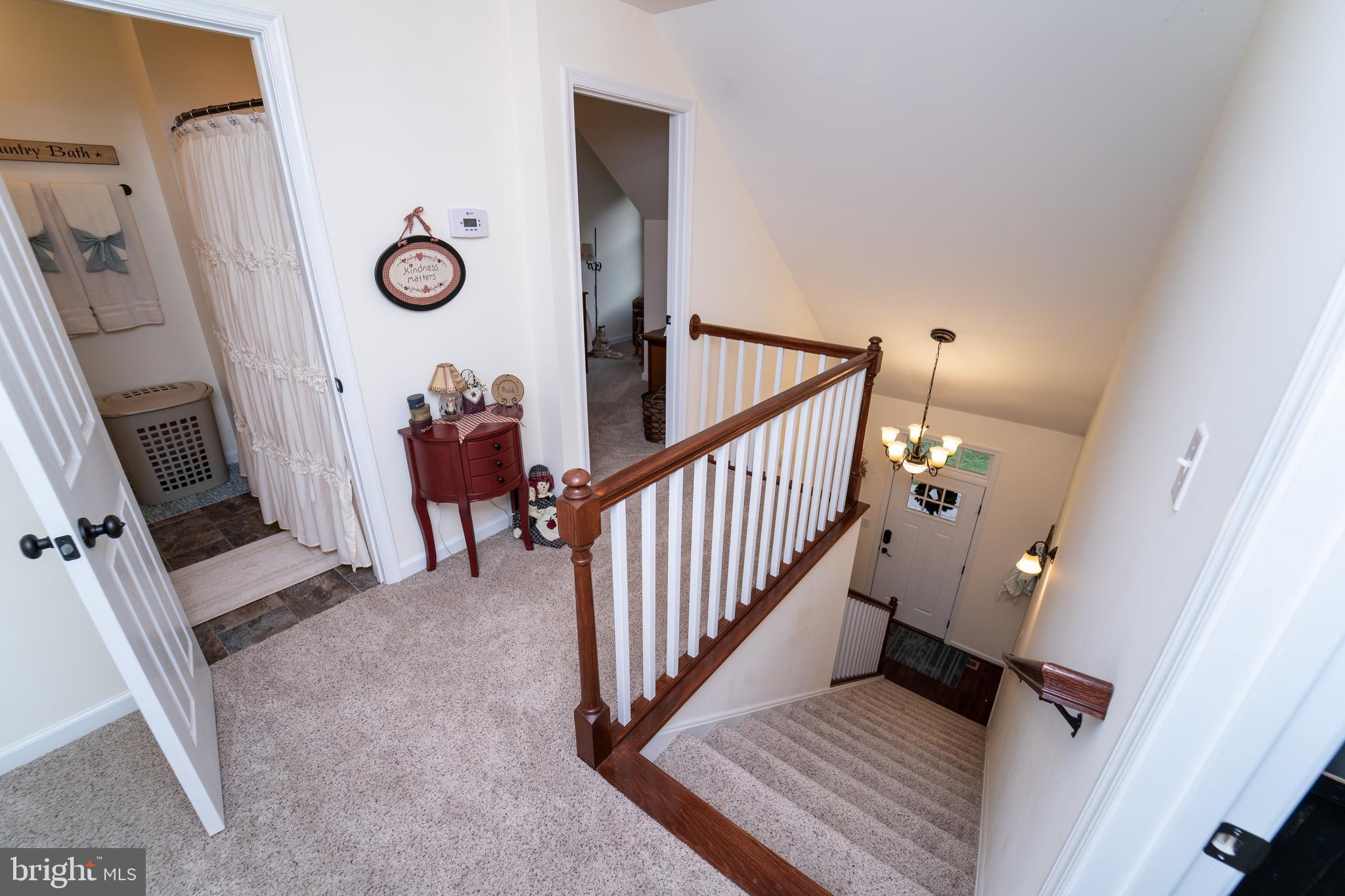 26585 Tatum Road Unionville, VA 22567 - Photo 49 of 76 Upper Level View to Main House Foyer
