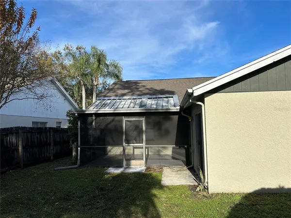 $2,600 | 8718 Imperial Court, Tampa, FL 33635
