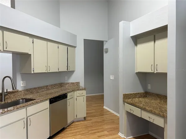 $2,600 | 8718 Imperial Court, Tampa, FL 33635