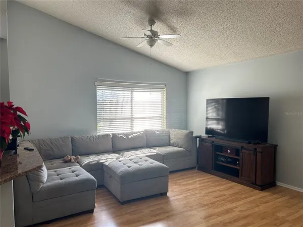 $2,600 | 8718 Imperial Court, Tampa, FL 33635