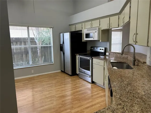 $2,600 | 8718 Imperial Court, Tampa, FL 33635