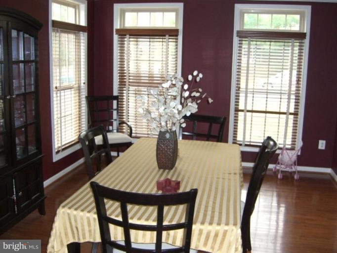 6752 West Lakeridge Road New Market, MD 21774 - Photo 3 of 25 Dining Room