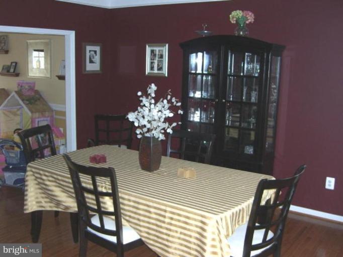 6752 West Lakeridge Road New Market, MD 21774 - Photo 4 of 25 Dining Room #2