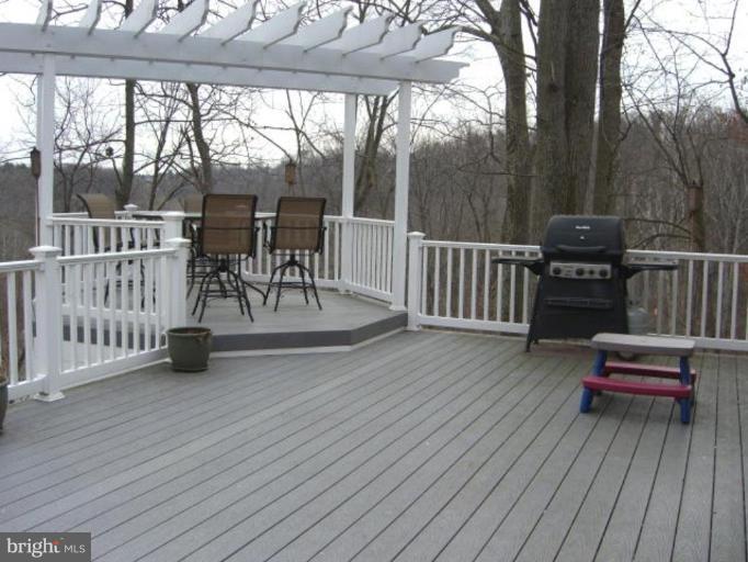 6752 West Lakeridge Road New Market, MD 21774 - Photo 9 of 25 Deck