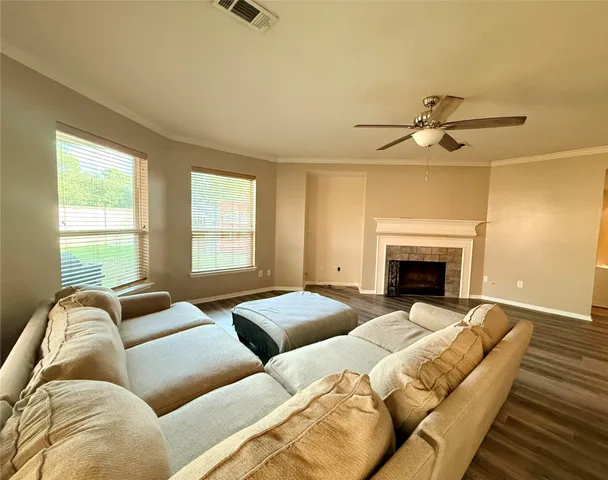 $2,200 | 19202 Poplar Trails Lane, Tomball, TX 77375