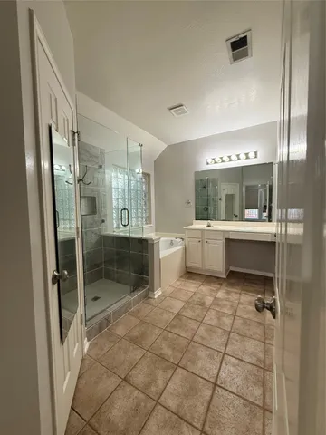 $2,200 | 19202 Poplar Trails Lane, Tomball, TX 77375