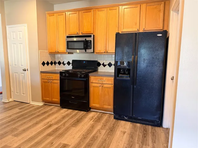 $2,200 | 19202 Poplar Trails Lane, Tomball, TX 77375