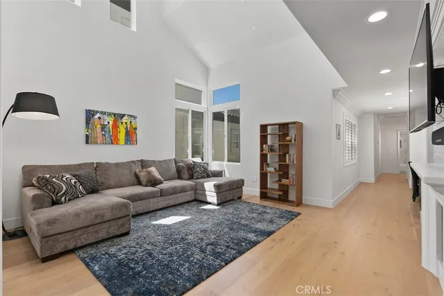 $10,000 | 113 18th Street, Huntington Beach, CA 92648