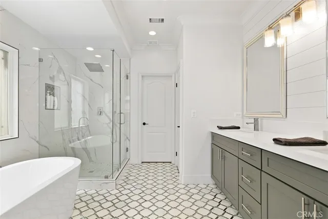 $10,000 | 113 18th Street, Huntington Beach, CA 92648