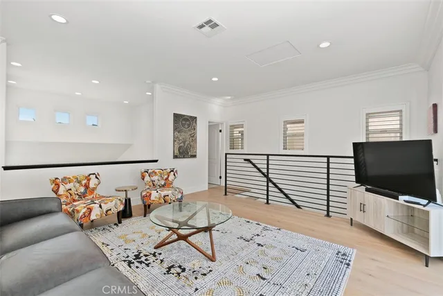 $10,000 | 113 18th Street, Huntington Beach, CA 92648