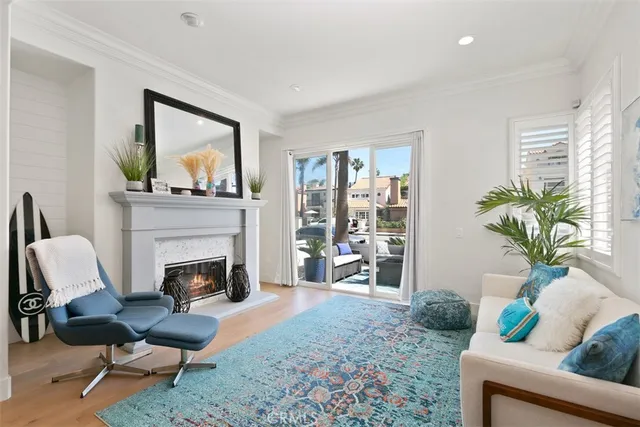 $10,000 | 113 18th Street, Huntington Beach, CA 92648