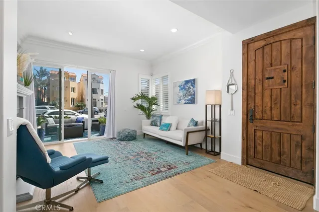 $10,000 | 113 18th Street, Huntington Beach, CA 92648