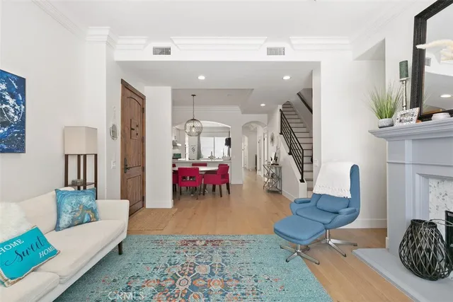 $10,000 | 113 18th Street, Huntington Beach, CA 92648