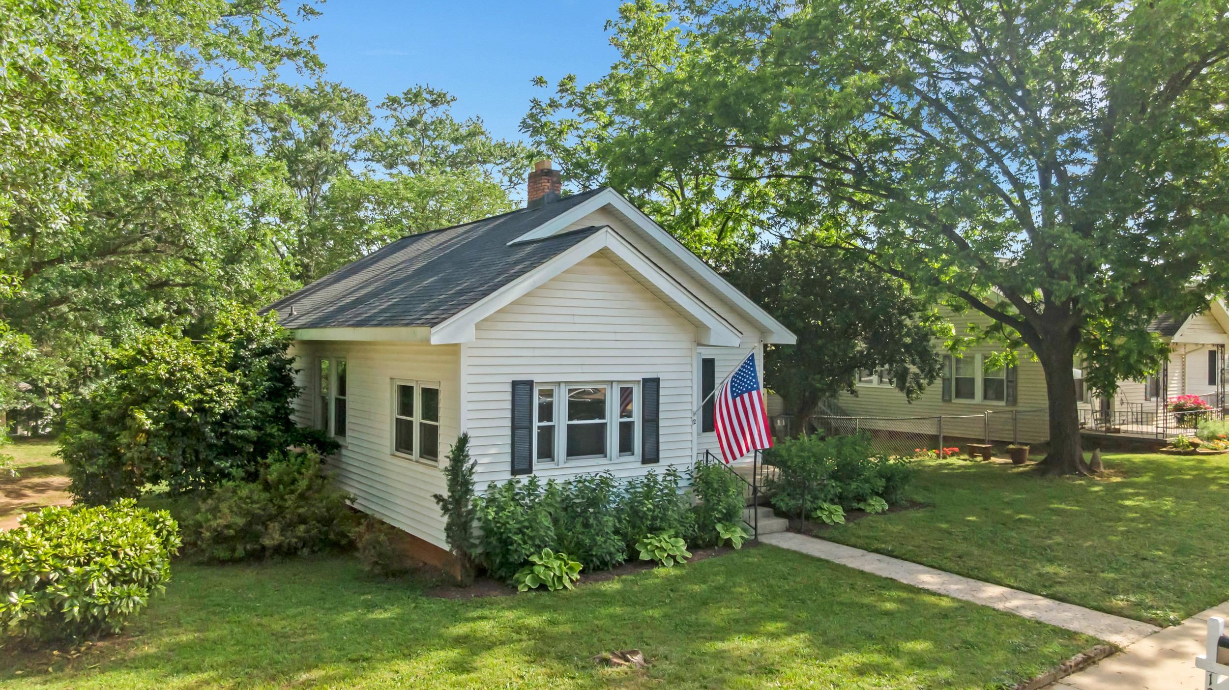 12 Crest Street Lyman, SC 29365 - Photo 3 of 30
